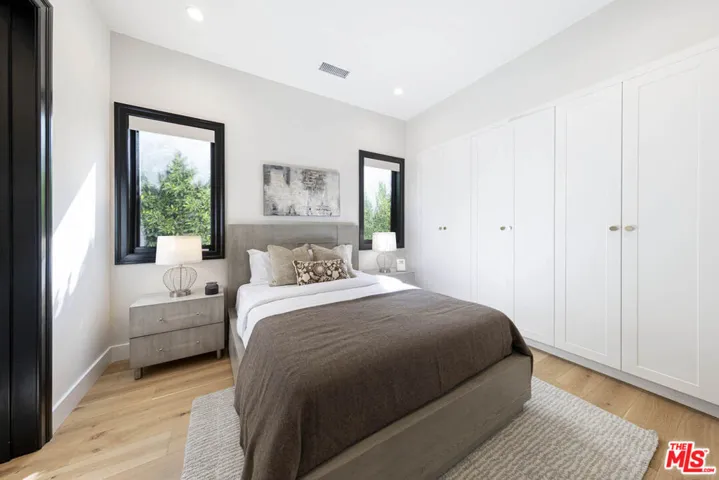 123 S Kilkea Drive, Los Angeles, California 90048