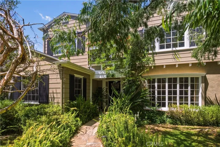 9127 Cresta Drive, Los Angeles, California 90035