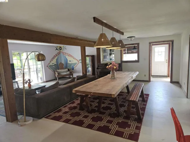 49100 Wickersham Road, Geyserville, California 95441