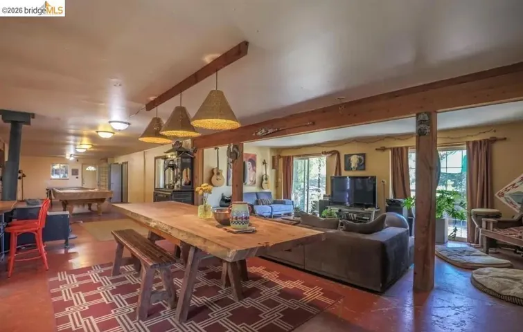 49100 Wickersham Road, Geyserville, California 95441