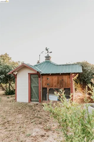 49100 Wickersham Road, Geyserville, California 95441