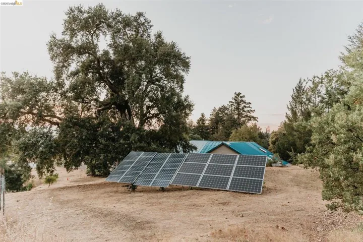 49100 Wickersham Road, Geyserville, California 95441
