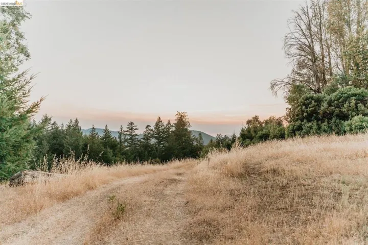 49100 Wickersham Road, Geyserville, California 95441