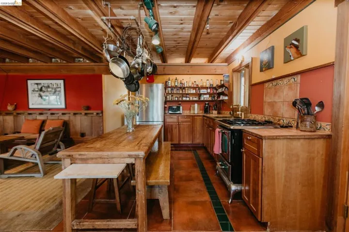 49100 Wickersham Road, Geyserville, California 95441
