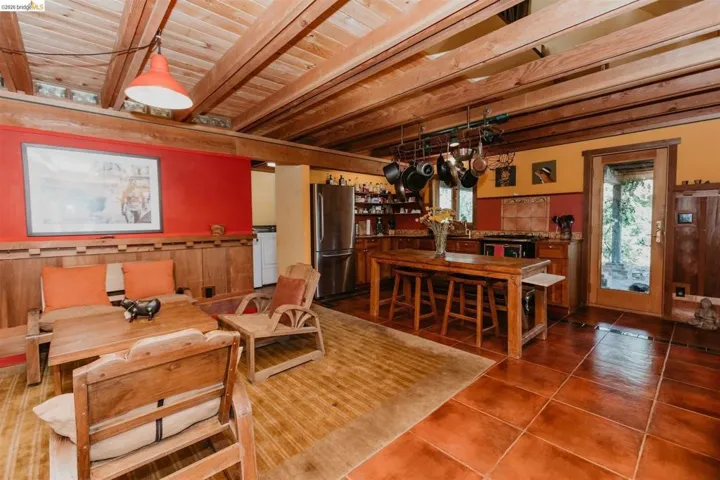 49100 Wickersham Road, Geyserville, California 95441