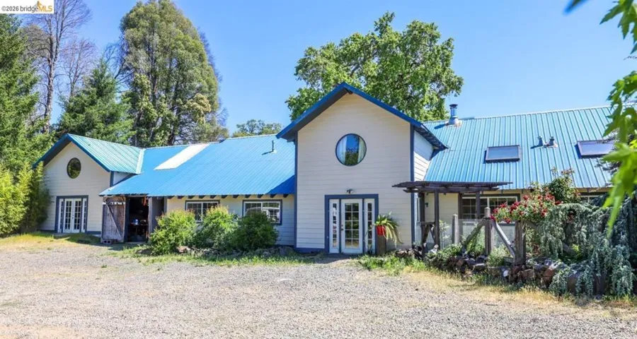 49100 Wickersham Road, Geyserville, California 95441