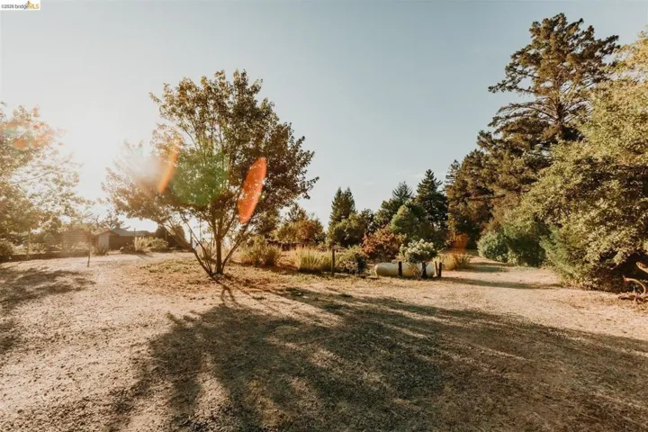 49100 Wickersham Road, Geyserville, California 95441