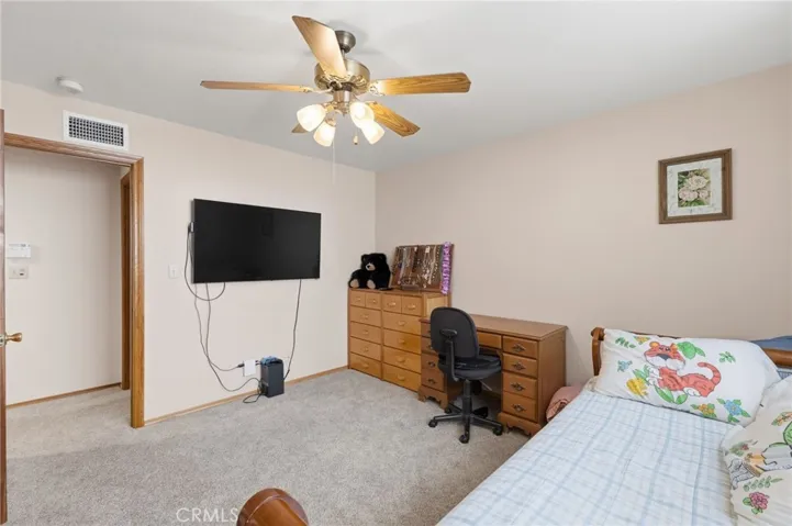 10140 Lindale, Bellflower, California 90706