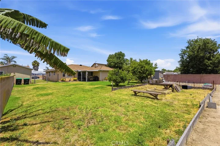 10140 Lindale, Bellflower, California 90706