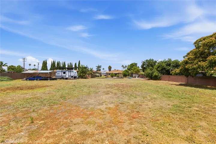 10140 Lindale, Bellflower, California 90706