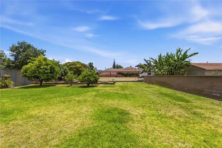 10140 Lindale, Bellflower, California 90706