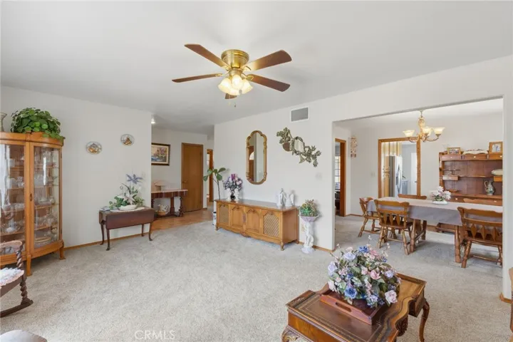 10140 Lindale, Bellflower, California 90706