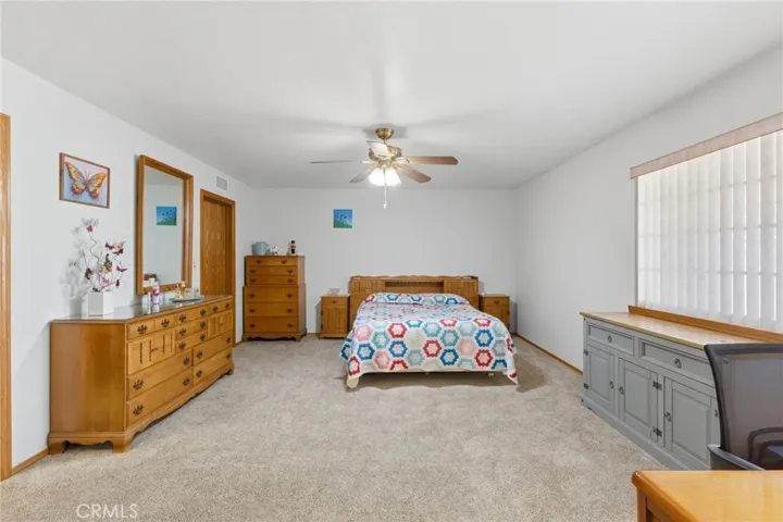 10140 Lindale, Bellflower, California 90706