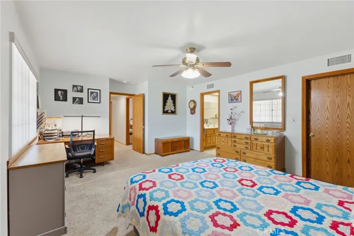 10140 Lindale, Bellflower, California 90706