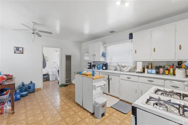 10140 Lindale, Bellflower, California 90706