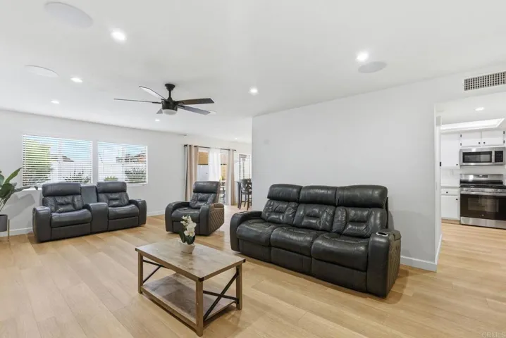 754 Manecita Circle, Perris, California 92571 — photo 5