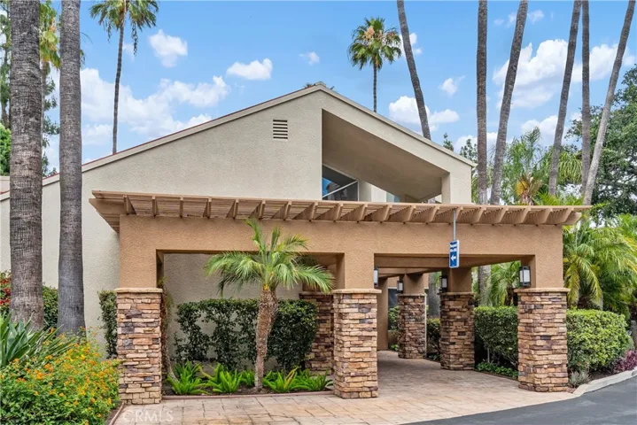 5525 Canoga Avenue 218, Woodland Hills, California 91367