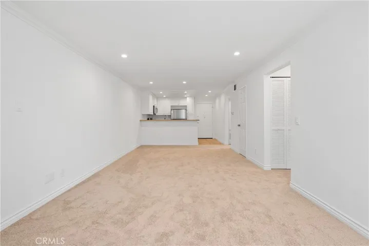 5525 Canoga Avenue 218, Woodland Hills, California 91367