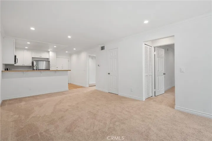 5525 Canoga Avenue 218, Woodland Hills, California 91367