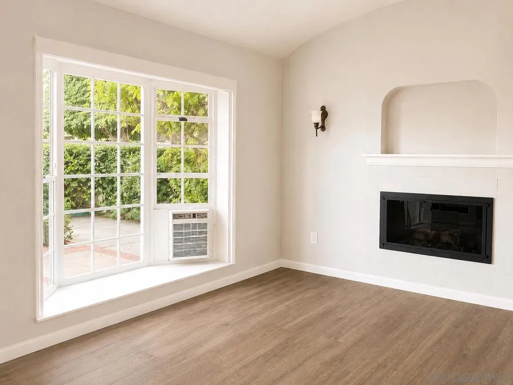 950 B Living Room