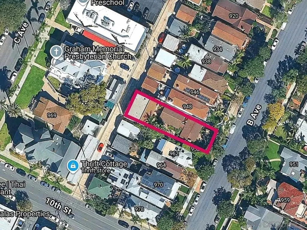 Excellent location near Orange Avenue shopping and restaurants, and short distance to beach.