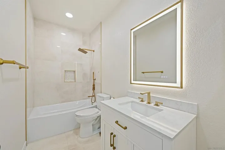 13295 Calle Del Campo 5, San Diego, California 92129