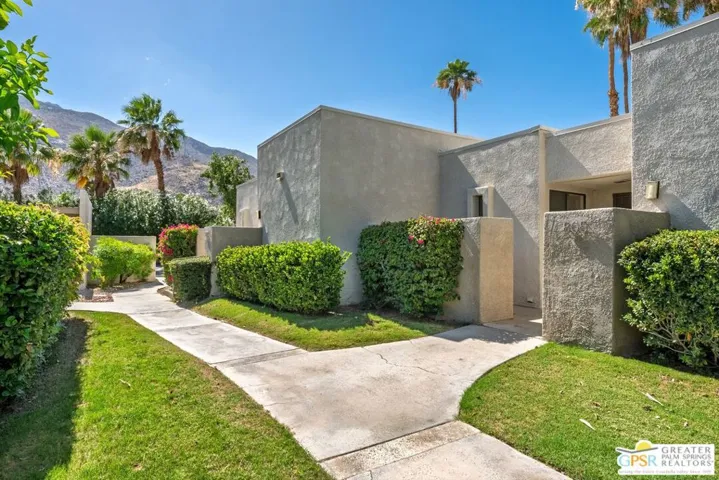 805 E Arenas Road, Palm Springs, California 92262