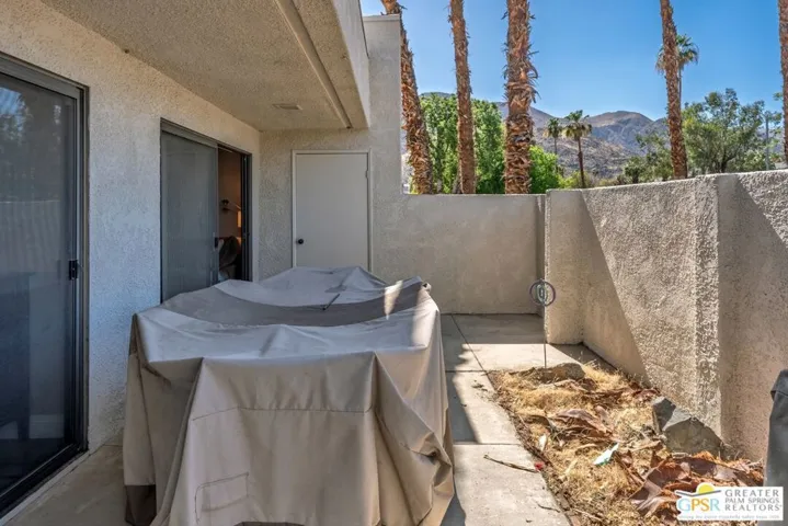 805 E Arenas Road, Palm Springs, California 92262
