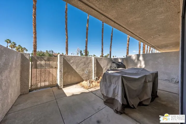805 E Arenas Road, Palm Springs, California 92262