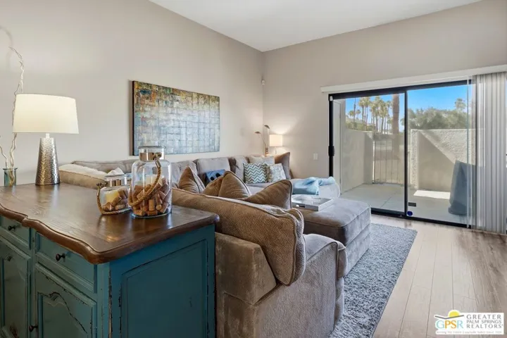 805 E Arenas Road, Palm Springs, California 92262