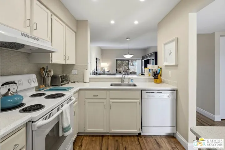 805 E Arenas Road, Palm Springs, California 92262