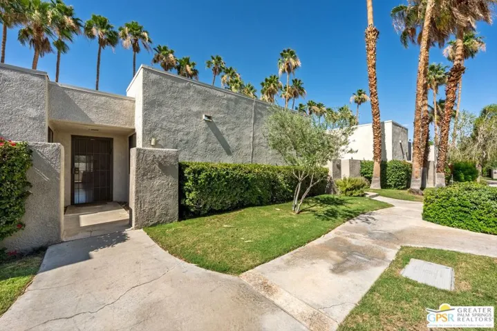 805 E Arenas Road, Palm Springs, California 92262