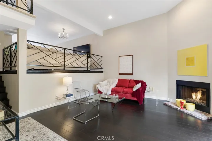 21125 Lassen Street 2, Chatsworth, California 91311