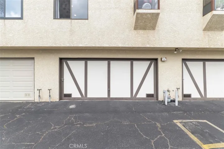 21125 Lassen Street 2, Chatsworth, California 91311