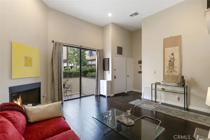 21125 Lassen Street 2, Chatsworth, California 91311