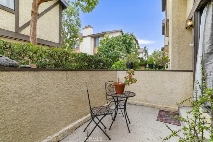21125 Lassen Street 2, Chatsworth, California 91311
