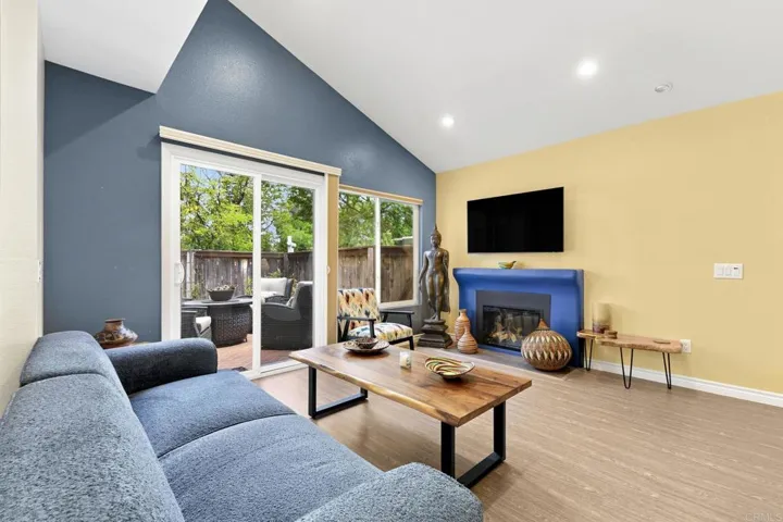 2033 Shadytree Lane, Encinitas, California 92024