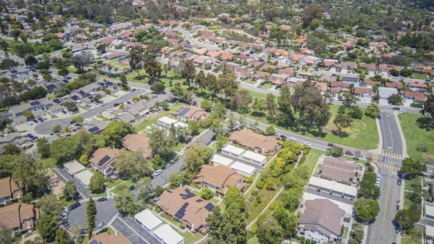 2033 Shadytree Lane, Encinitas, California 92024