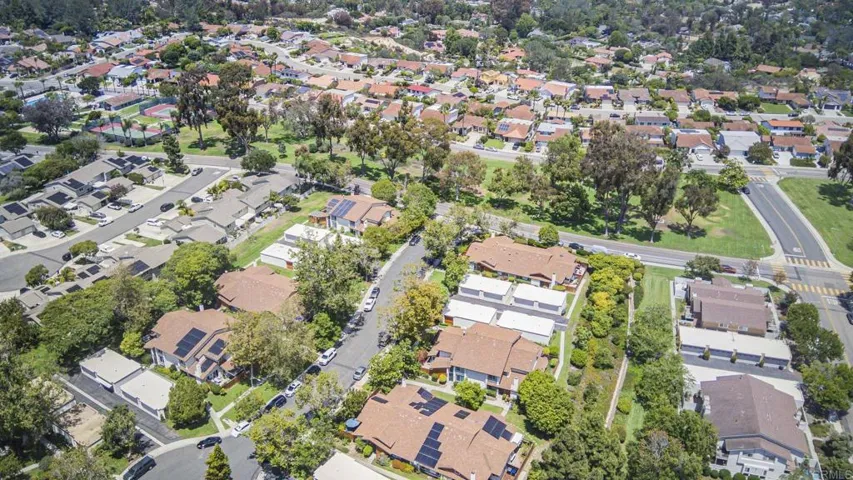2033 Shadytree Lane, Encinitas, California 92024