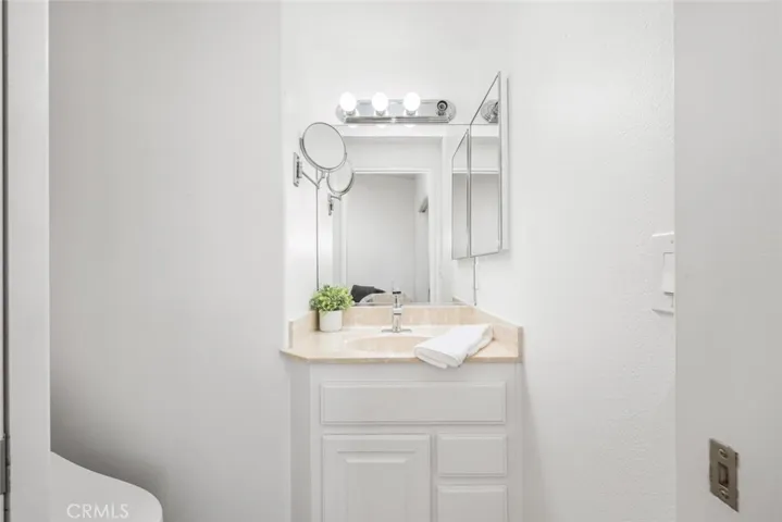 13721 Alderwood Lane 28f, Seal Beach, California 90740