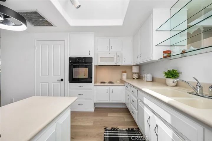 13721 Alderwood Lane 28f, Seal Beach, California 90740
