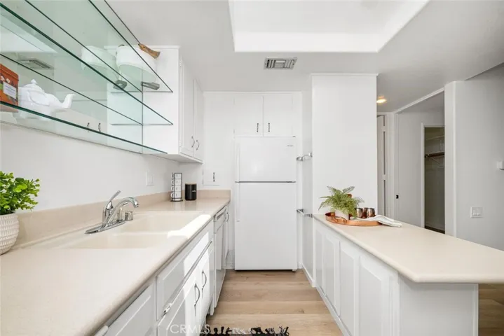13721 Alderwood Lane 28f, Seal Beach, California 90740