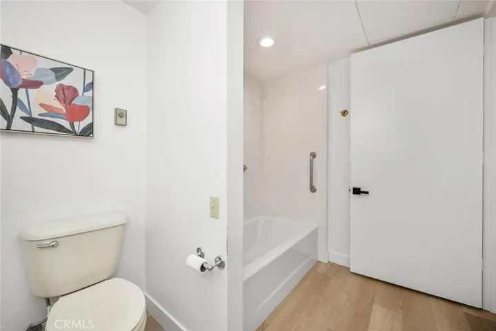 13721 Alderwood Lane 28f, Seal Beach, California 90740