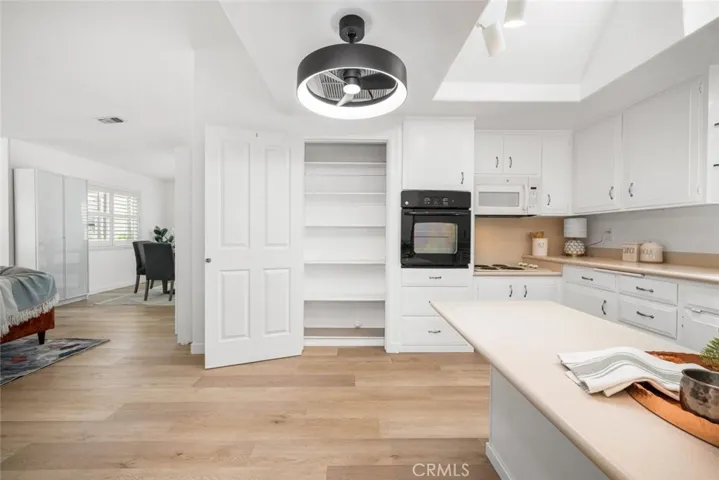 13721 Alderwood Lane 28f, Seal Beach, California 90740