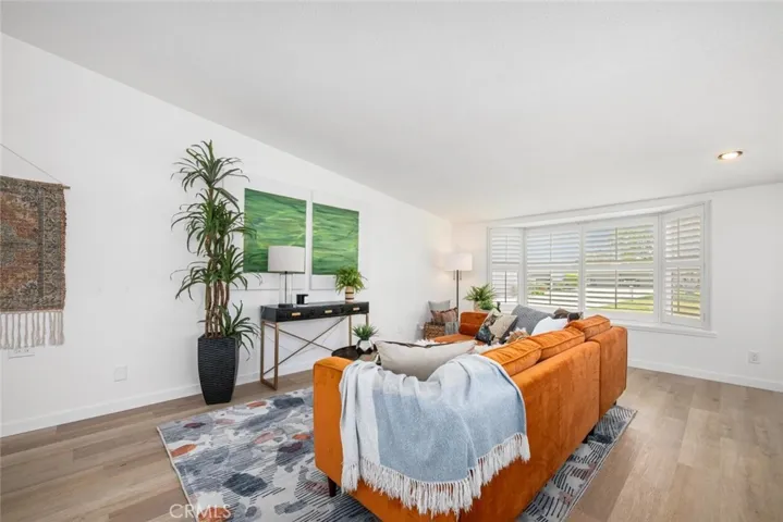 13721 Alderwood Lane 28f, Seal Beach, California 90740