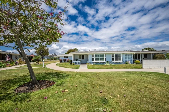 13721 Alderwood Lane 28f, Seal Beach, California 90740