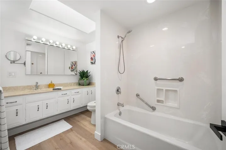 13721 Alderwood Lane 28f, Seal Beach, California 90740