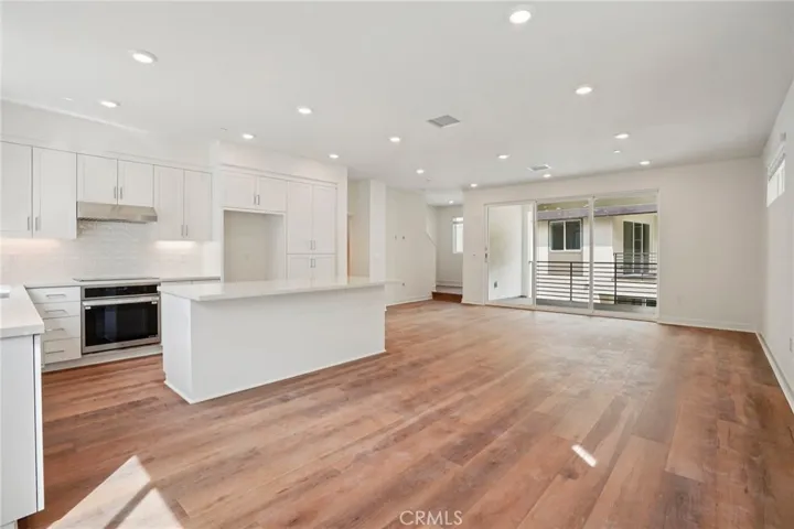 Great room on second floor. Appliances included.
