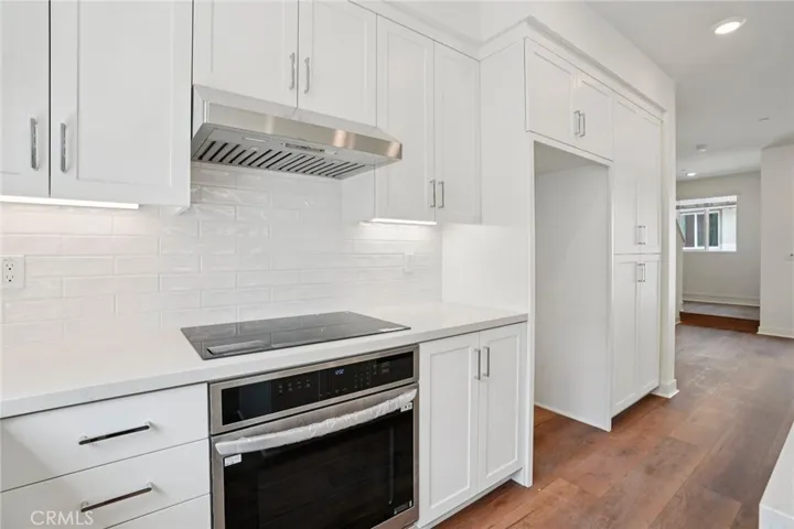 Great room on second floor. Appliances included.