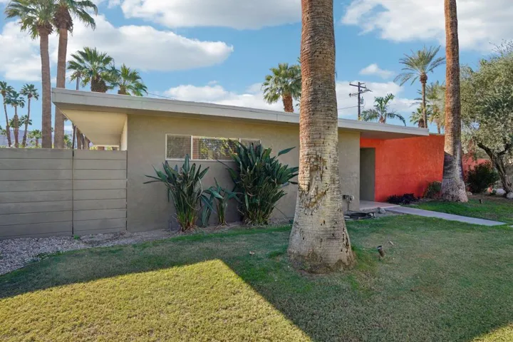 3-web-or-mls-Yucca Tree Dr-S3012-003